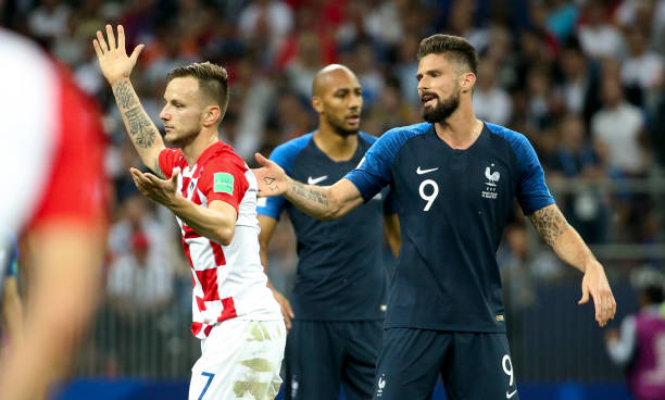 并实施了一 并实施了一